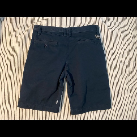 Volcom shorts - Picture 2 of 2